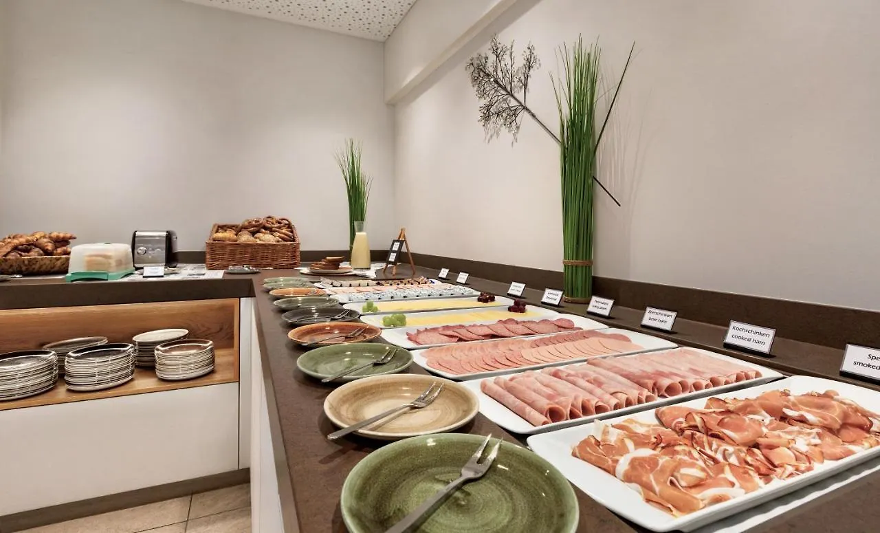 Wyndham Garden Munich Messe Hotel