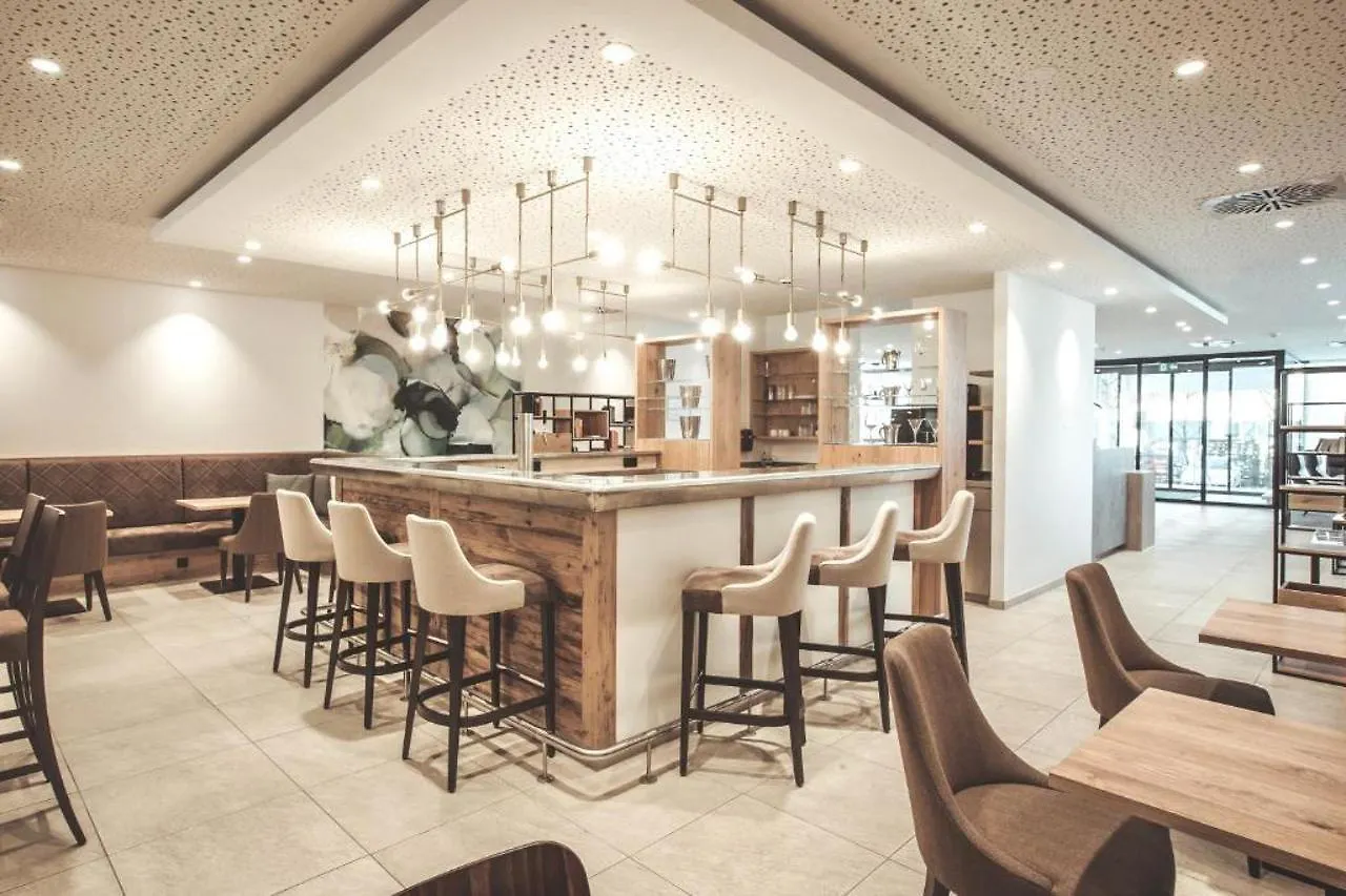 Wyndham Garden Munich Messe Hotel