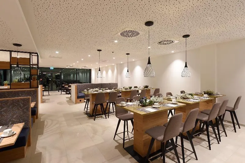 Wyndham Garden Munich Messe Hotel