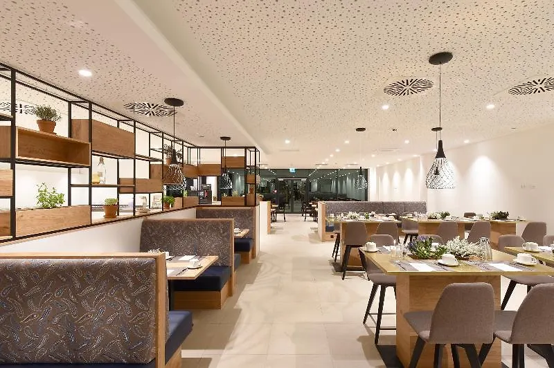 Wyndham Garden Munich Messe Hotel