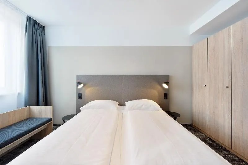 Wyndham Garden Munich Messe 호텔 4*,  독일