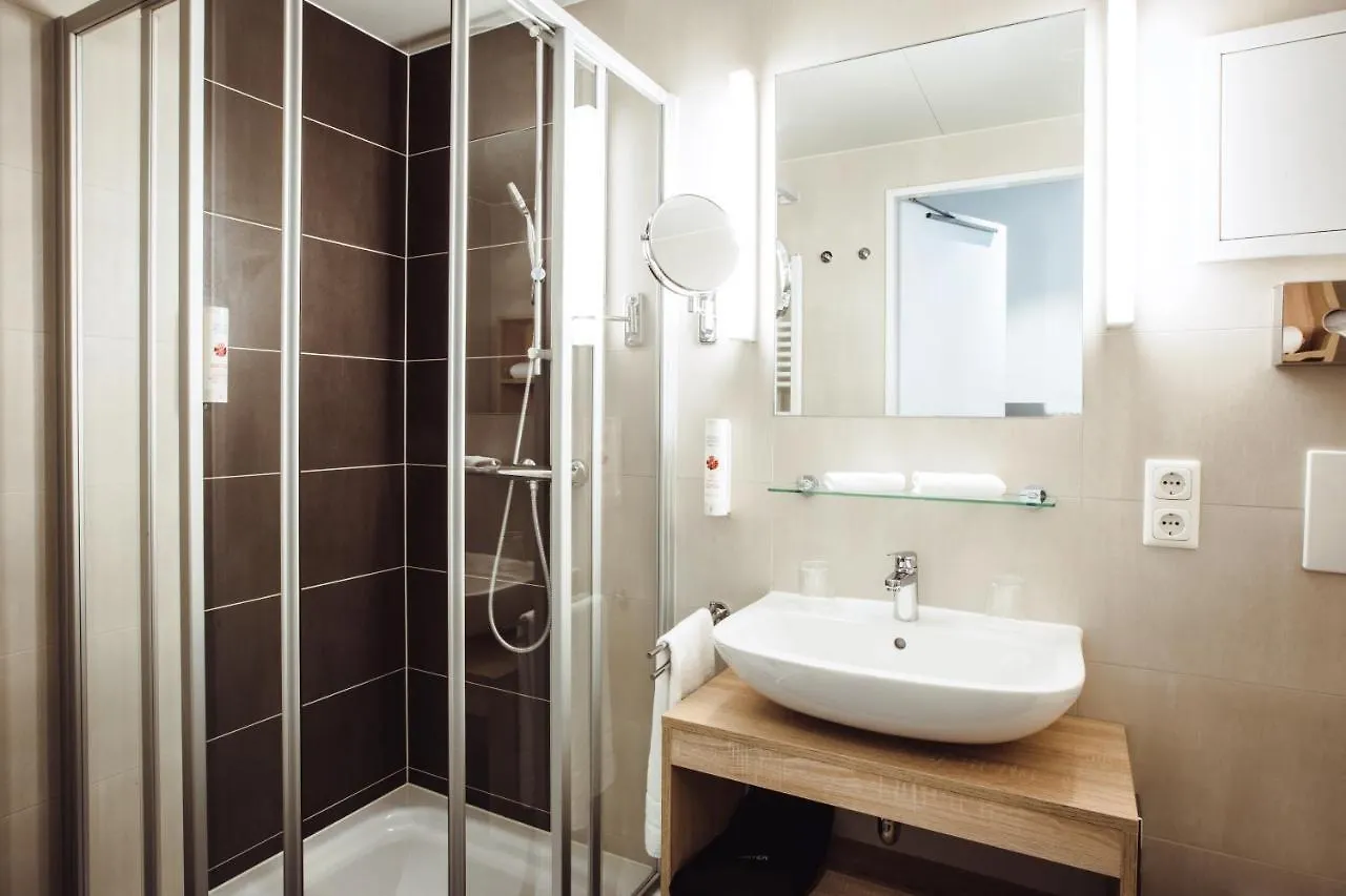 Wyndham Garden Munich Messe Hotell 4*,